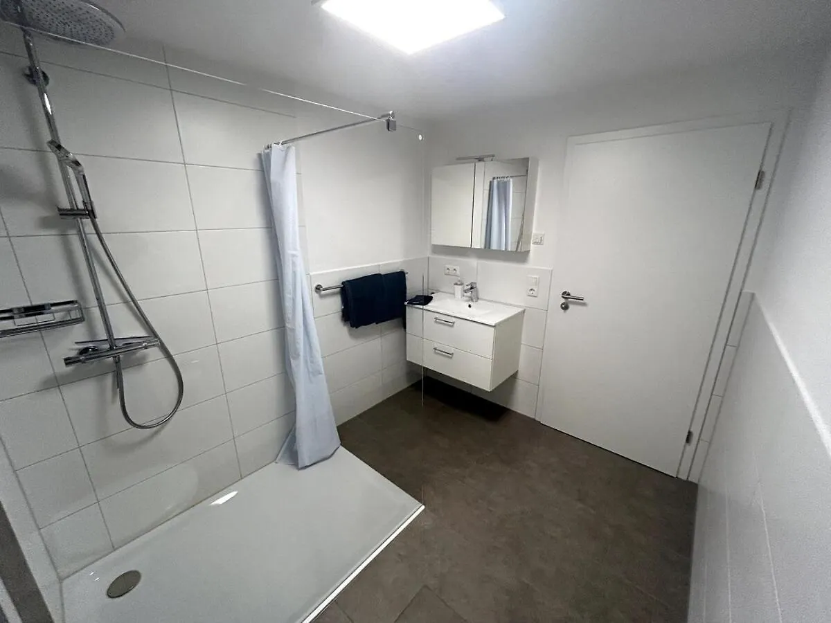 Apartment In Idyllischer Lage Nahe Regensburg Sinzing 0*,